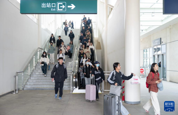 中老铁路发送旅客突破5000万人次